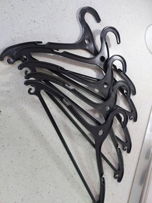 Продам вешалки для одежды.