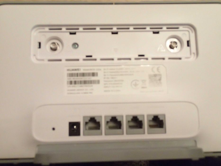 Router Huawei B535-235a CAT7 4G – High-Speed LTE WiFi   , liber in orice retea