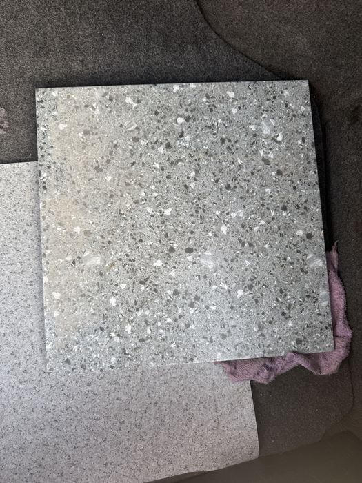 Кафель в отличной состоянии