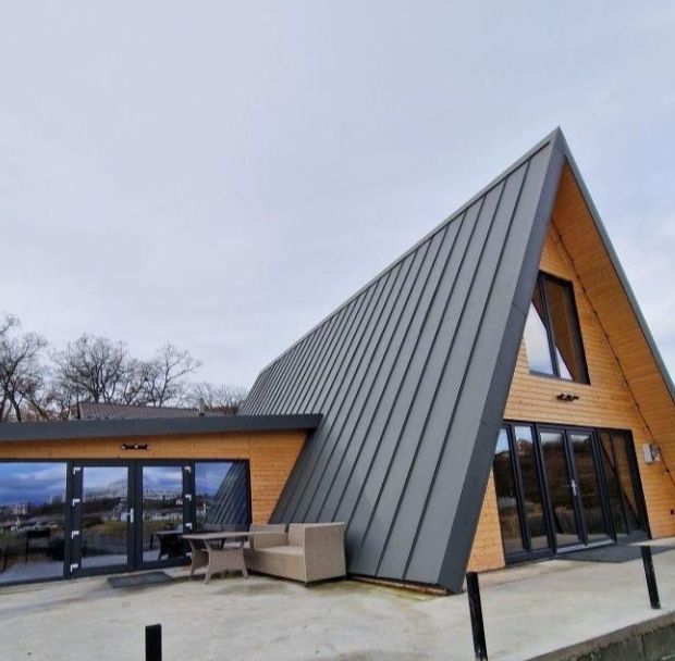 Vând cabane de lemn