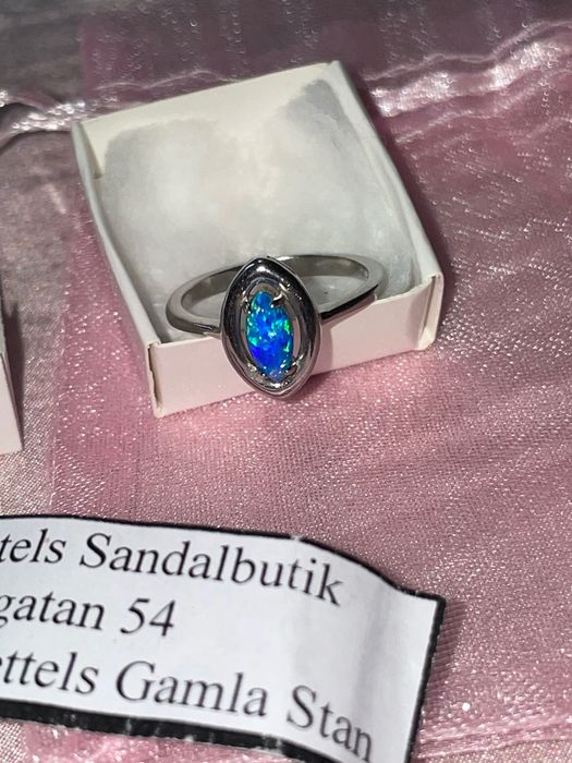 Сребърен пръстен със син опал Австралийски нов