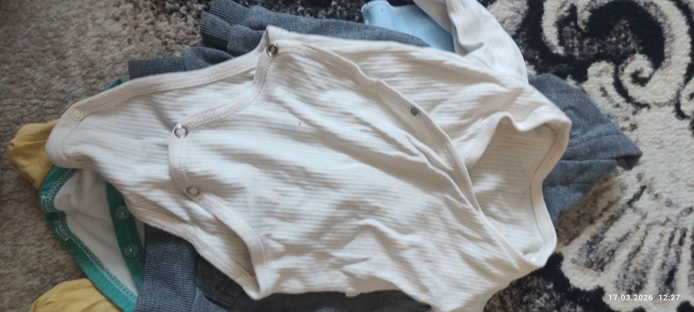 Продам детские вещи