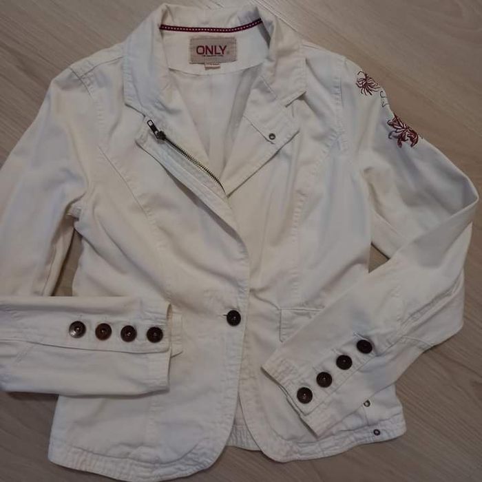 Уникално бяло сако ONLY