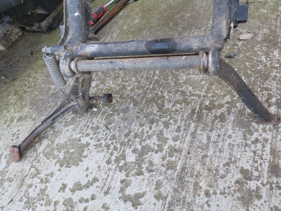 Dezmembrez Honda Forza 250