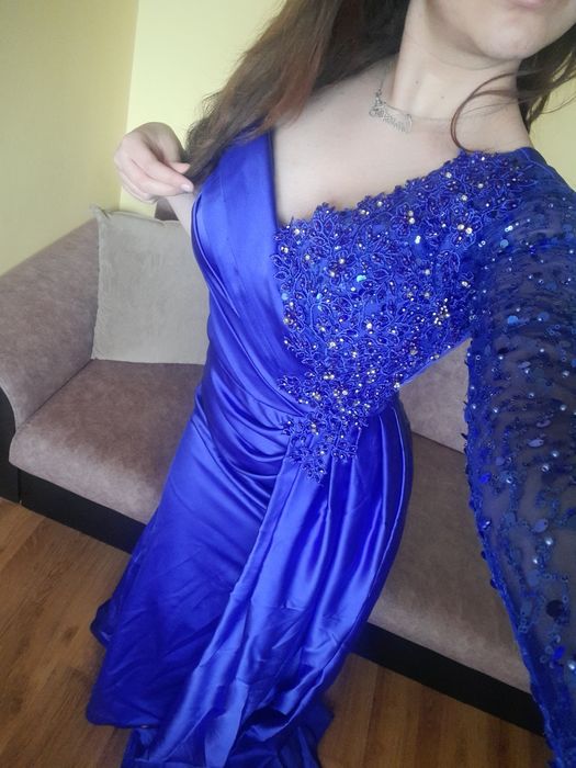 Дамска абитуриентска рокля