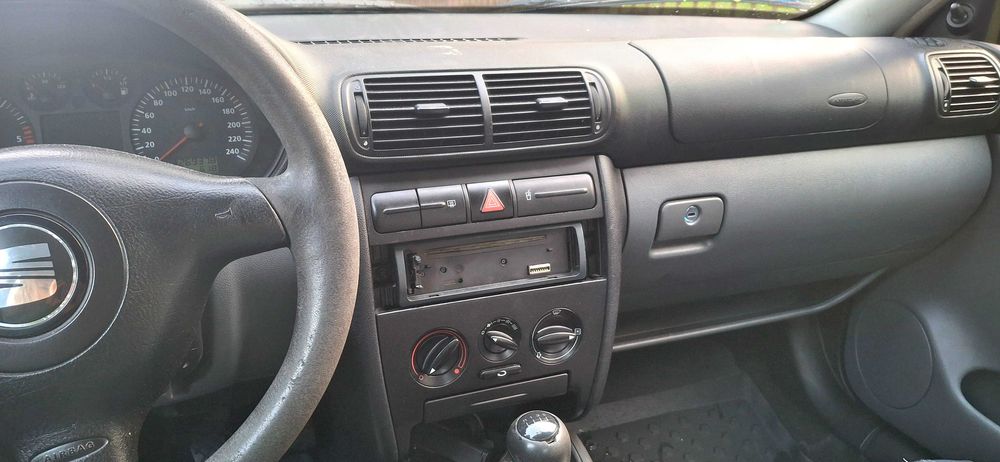 SEAT Leon 2002 — imagine 4
