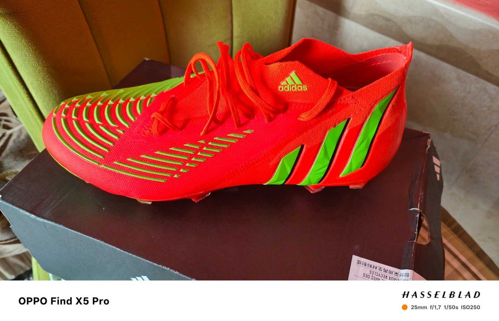Ghete fotbal Predator edge 1 NOI. Doar predare personală.