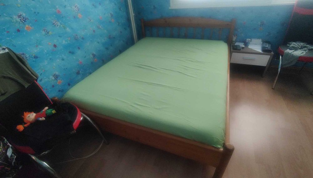 Спалня легло с подматрачна рамка