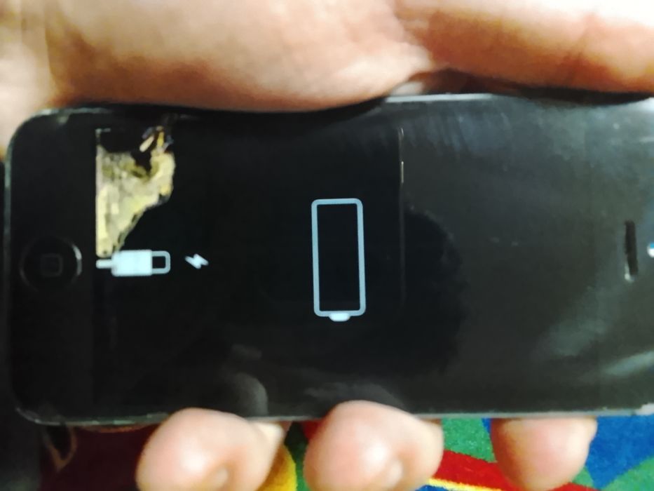 Продам айфон вроде 7 не разбираюсь