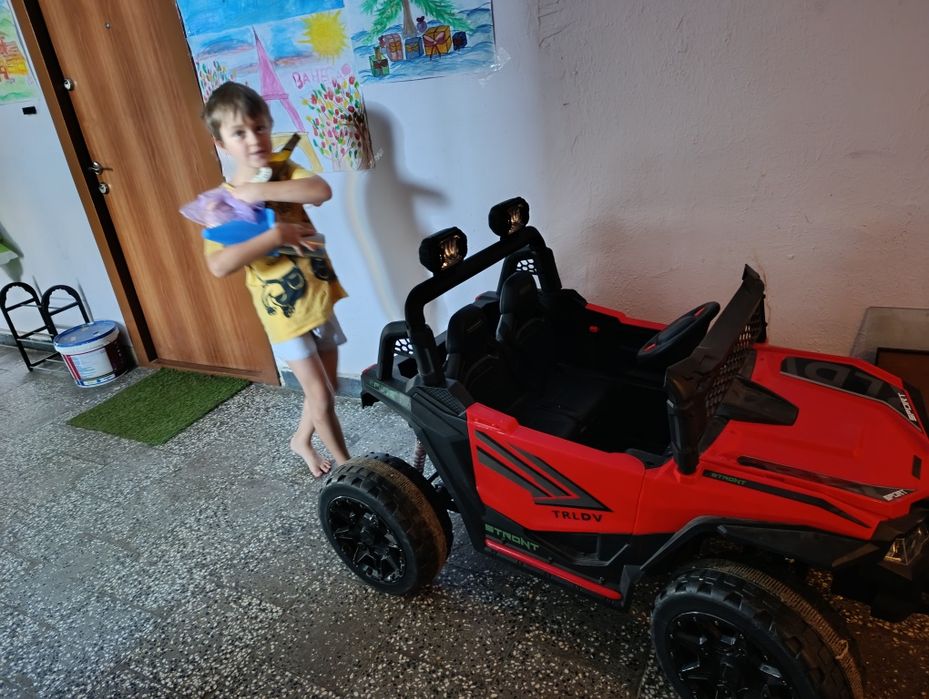 Акумулаторен джип детски голям