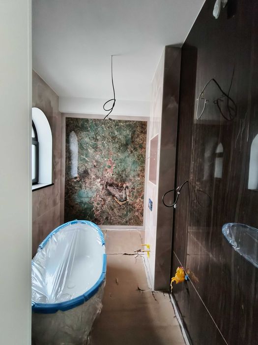 Constructii si consultanta.