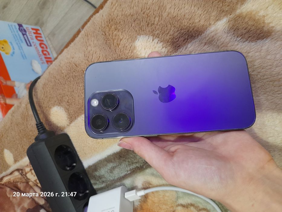 Айфон 14 про с зарядкой