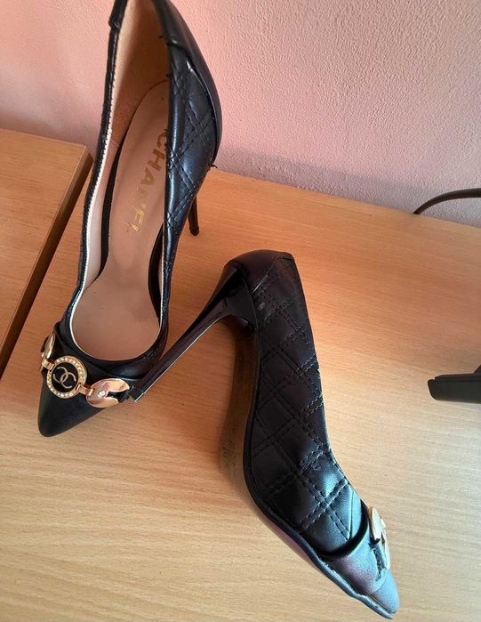 Chanel Шанел обувки ток 36 номер нови