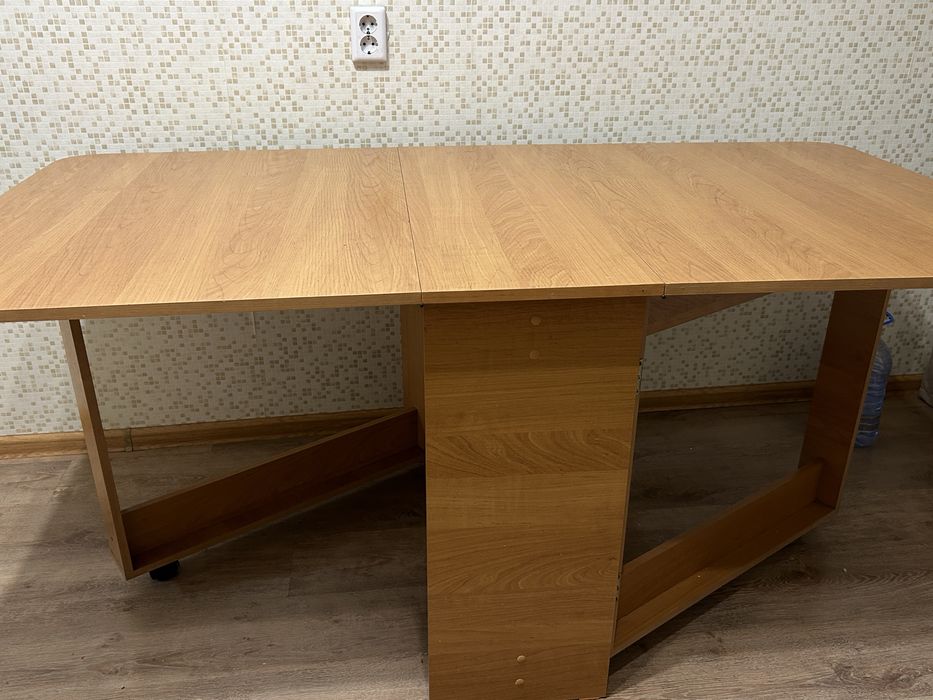 Продам стол-книжка(раскладной)