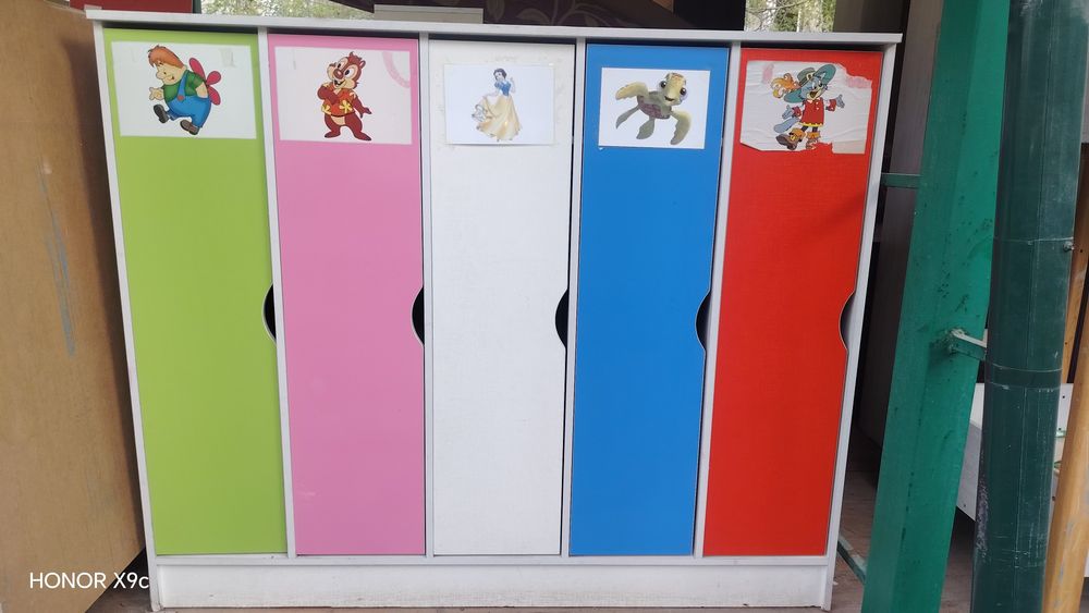 Bog'cha uchun mebellar sotiladi