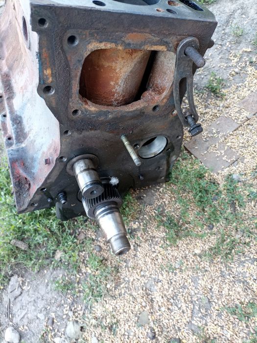 UTB 640 piese motor