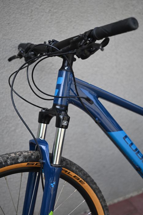 Bicicleta Cube Aim Race 27.5" - ca nouă, ideală statură mică