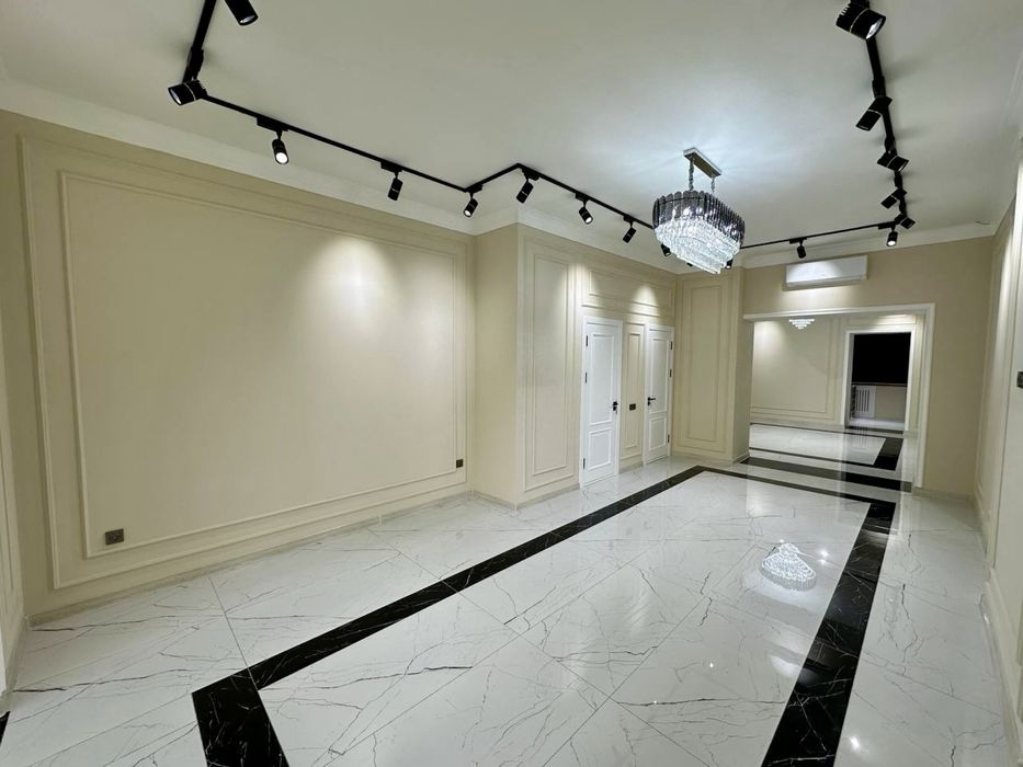 Аренда Евролюкс Магазин Ц-1 Блек стар бургер 160м2 Вдоль дороги. 1-лин