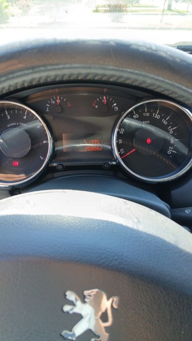 Vând sau schimb Peugeot 5008 1.6 benzină  motor VTI
