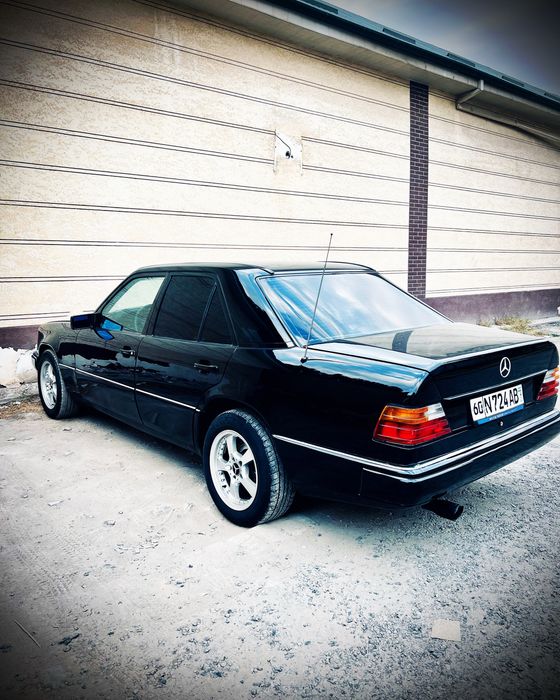 Mercedes Benz W124 E 260