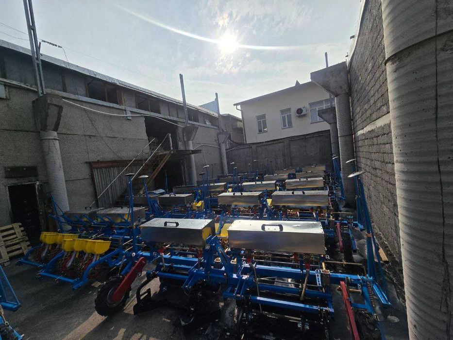 Сеялка чигит экиш учун, плёнка ва капелний лента ёткизади, 60 млн сум