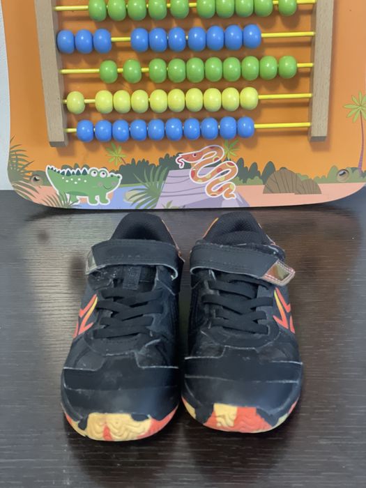 Футболни маратонки за затворени помещения/зали