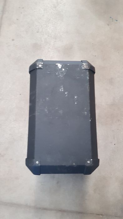 Cutie aluminiu (sidecase, topcase)