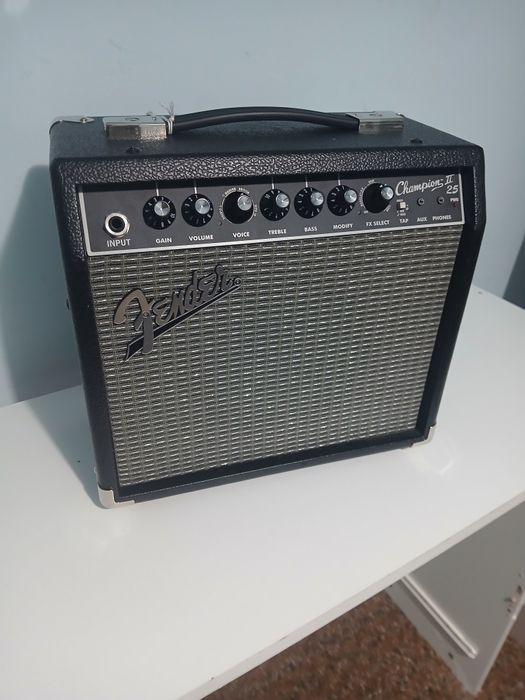 Усилвател за китара Fender Champion II 25 (кубе, комбо)