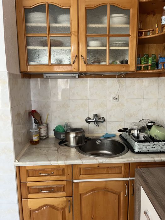 Дървена кухня шкафчета