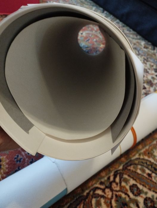 Остатки разной бумаги для рисования