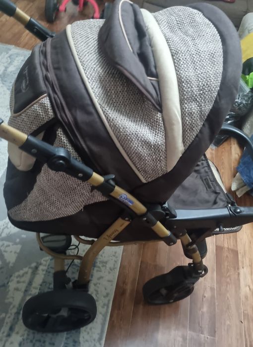 Коляска детскаяя