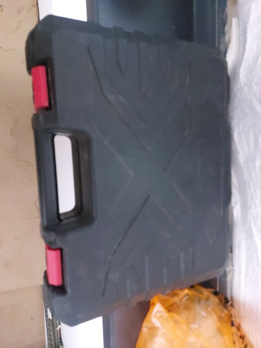 продается шуруповерт