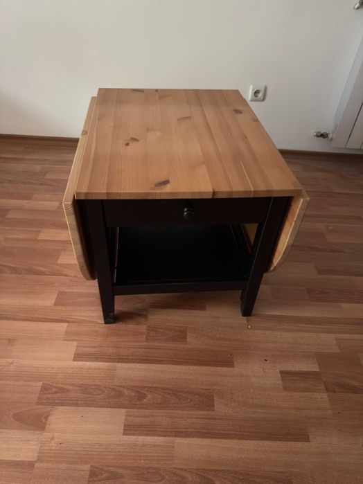 Холна маса от желязо и масивно дърво – сгъваема