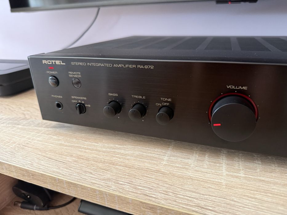 Rotel RA-972 Intergated Amplifier