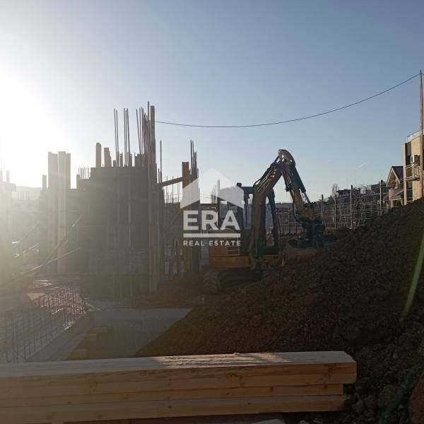 Продава се Тристаен апартамент в София, м-т Гърдова глава - 99 кв.м за 2610 €/кв.м - Снимка #1