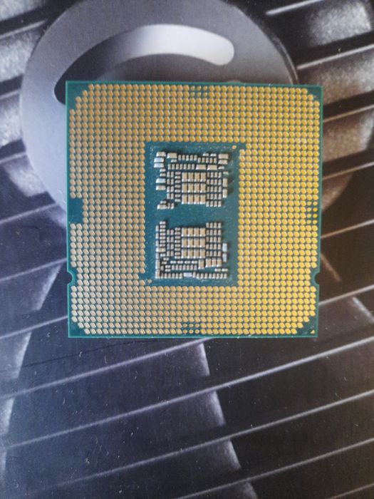 Процесор  i7 10700 LGA1200