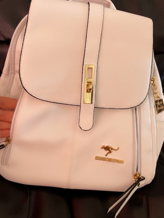 Дамска раница-стилна,нова,идеална за ежедневието и пътуване