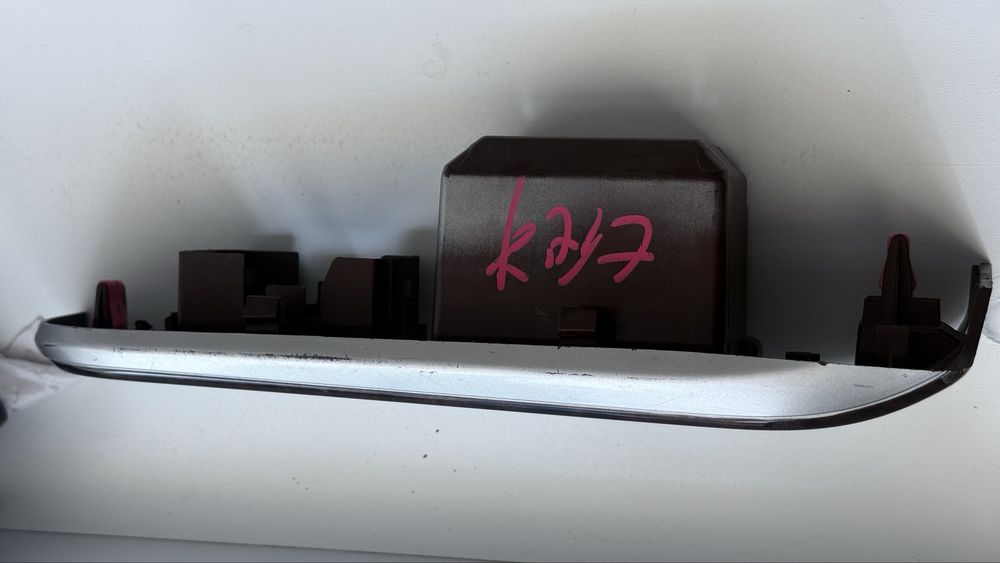 Ручка дверное. На камри 50-55.