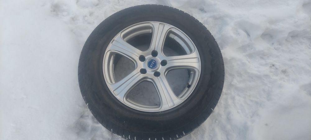 Продам диски с резиной