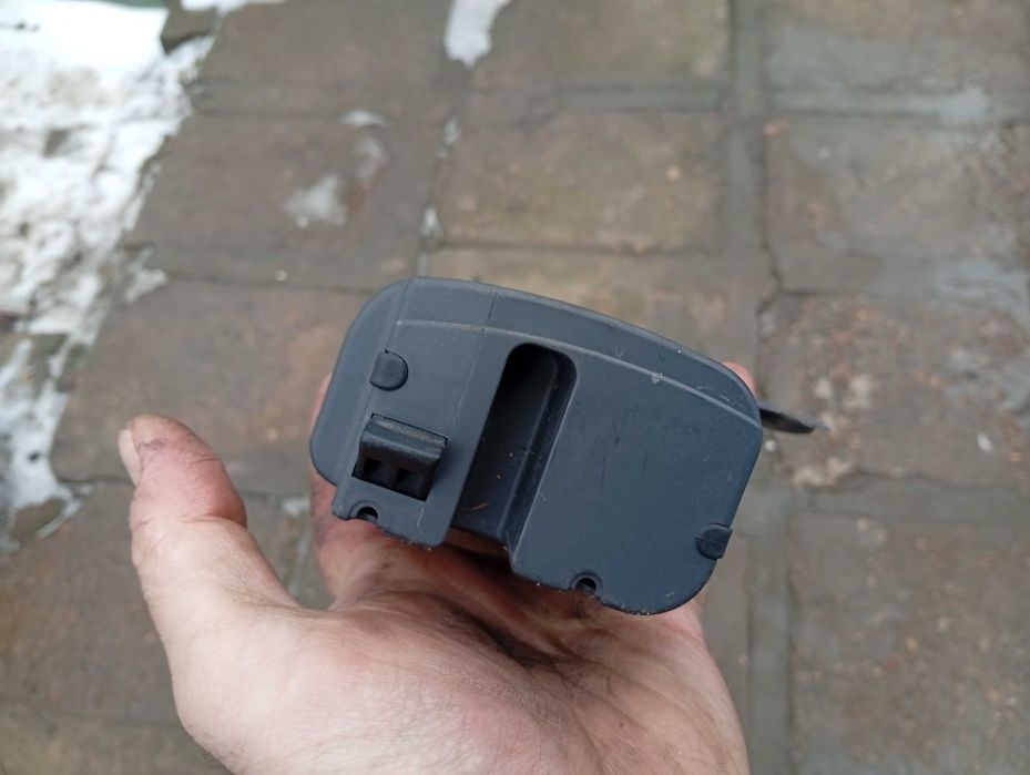 Продавам щора за багажник за Сеат Алхамбра