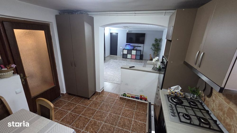 Casă P+1 de vânzare în Pantelimon 4 Camere 2 băi + Anexă Separata