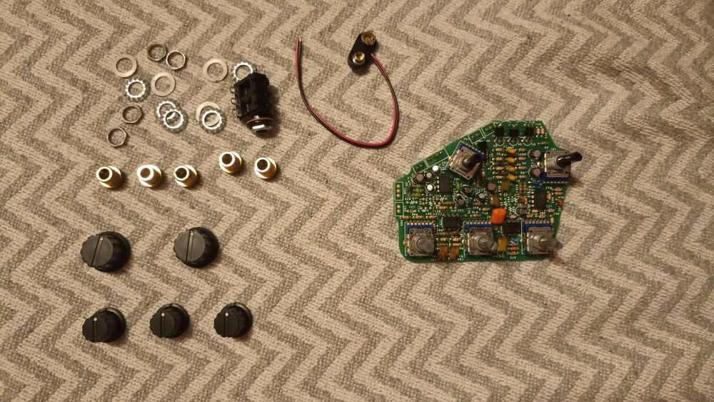 Продавам 3 бандова активна електроника за бас китара Yamaha TRB1005J