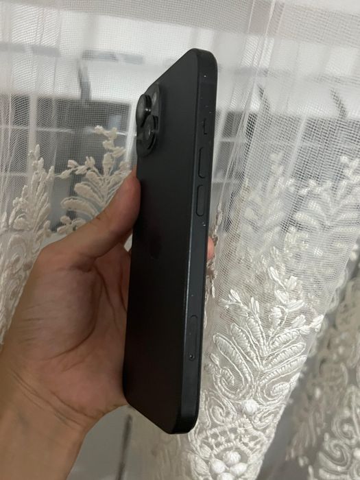 Айфон 15 128 гб.