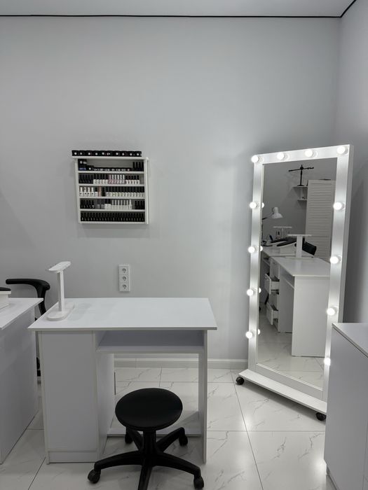 Сдается место для найл стилиста