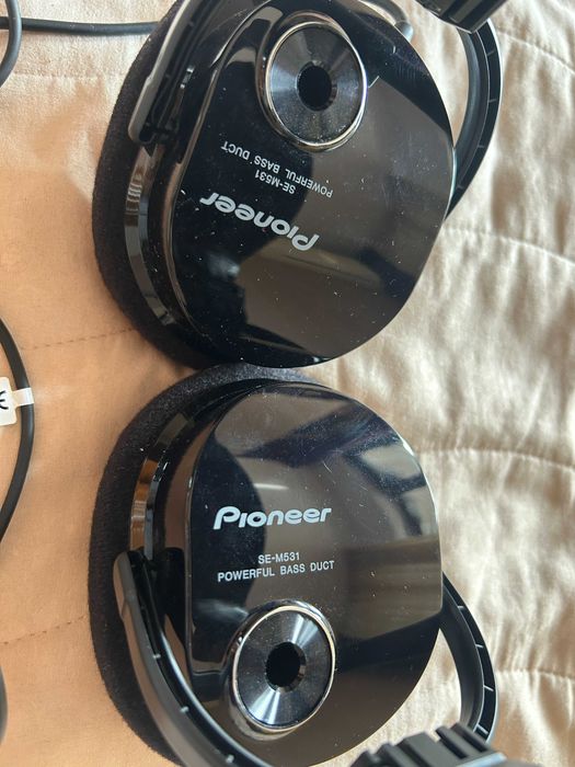 Слушалки Pioneer SE-M531 за Висококачествен Звук с Мощен Бас