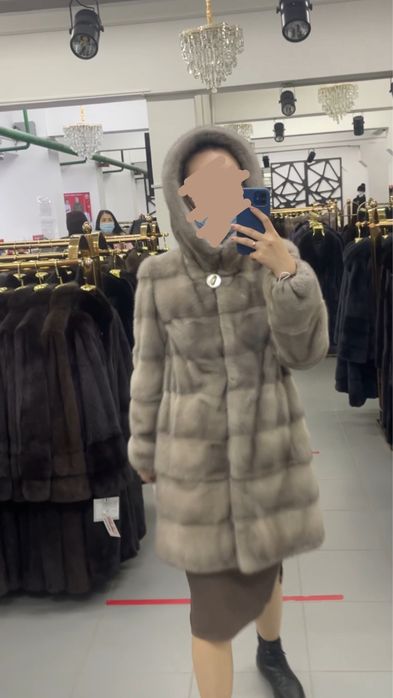 Продам норковую шубу