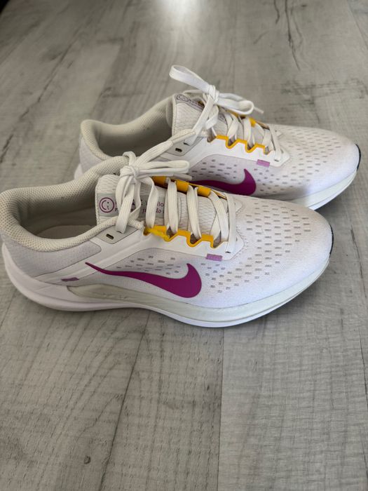 Nike маратонки 38 размер