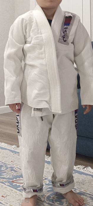 Продам кимоно и рашгард