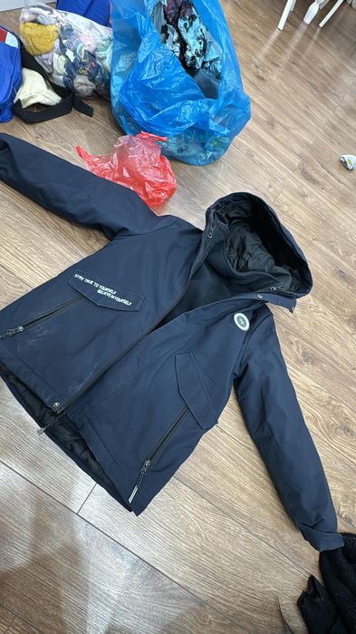 Продам детские куртки