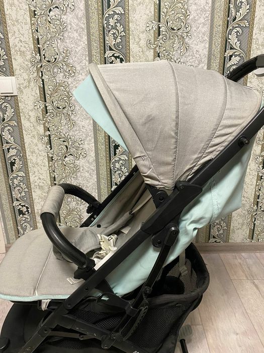 Срочна продам коляску